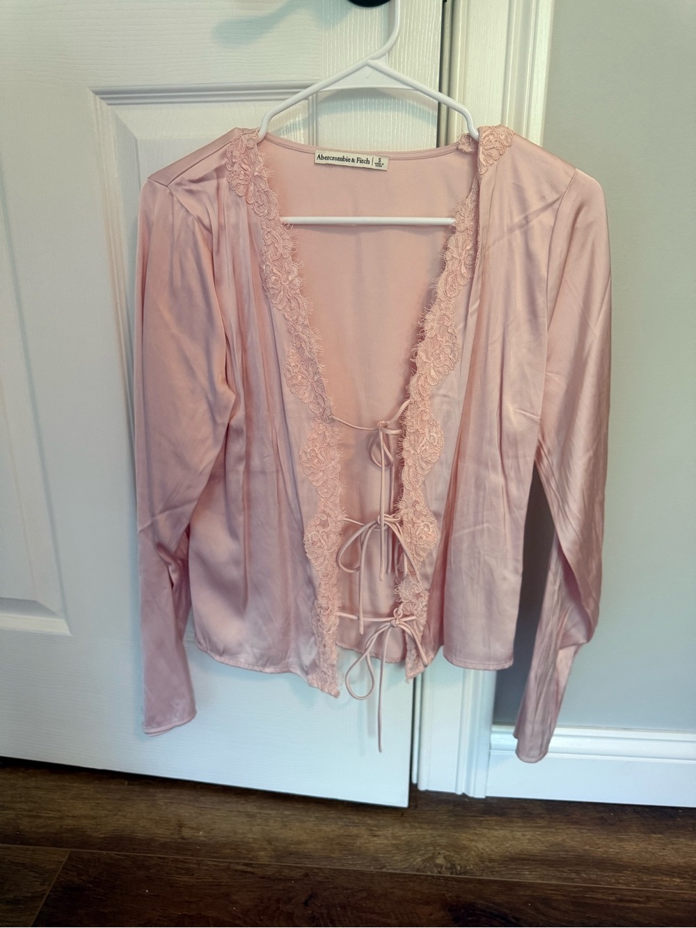 Abercrombie & Fitch Pale Pink Lace-Trim Tie-Front Blouse